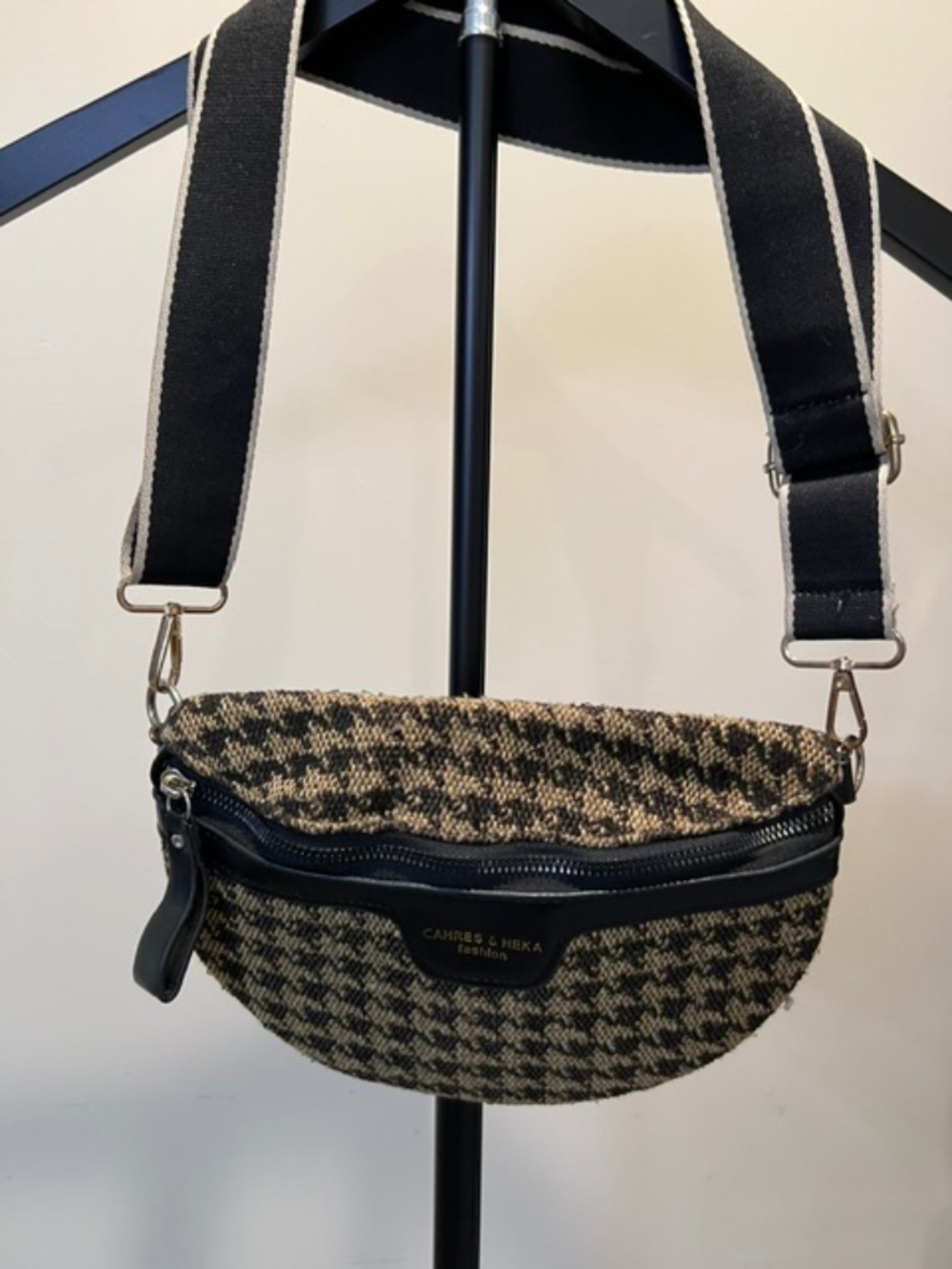 Cahres & Heka Houndstooth Crossbody